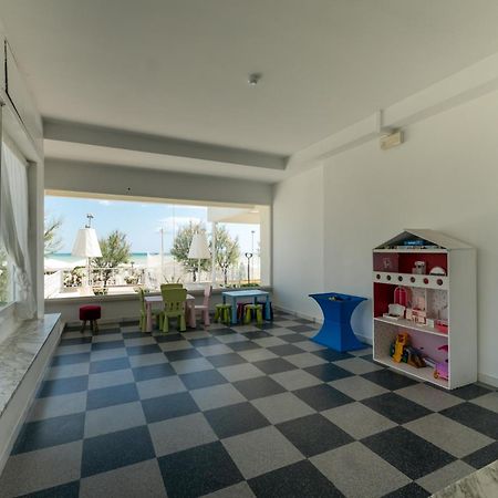 Hotel Continental Сенигаллия Экстерьер фото